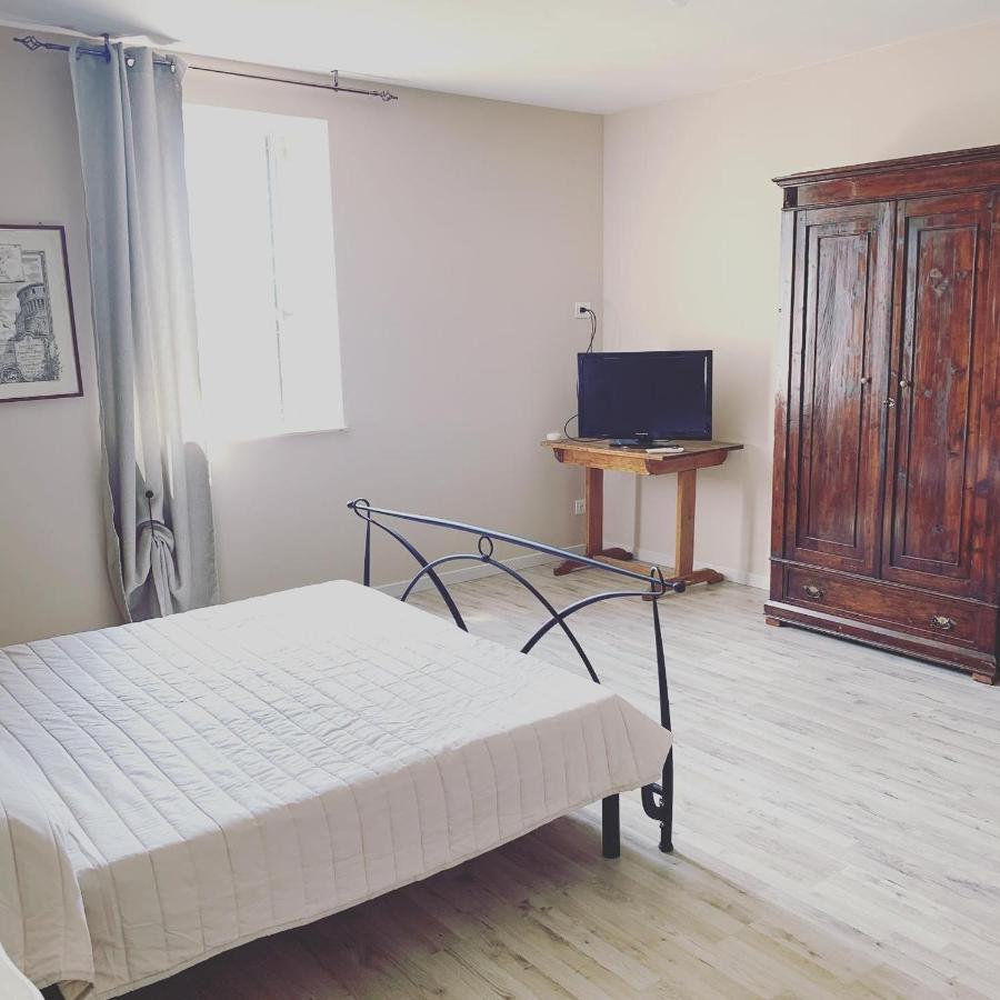 مونتيشياري La Chiusa Bed And Breakfast المظهر الخارجي الصورة